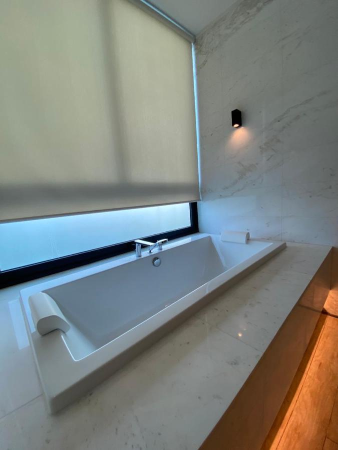 Ikiru 18 Private Saltwater Pool Villa, 3 Ensuite Br, Outdoor Bbq, 5 Mins To Beach Pantai Cenang  Zewnętrze zdjęcie